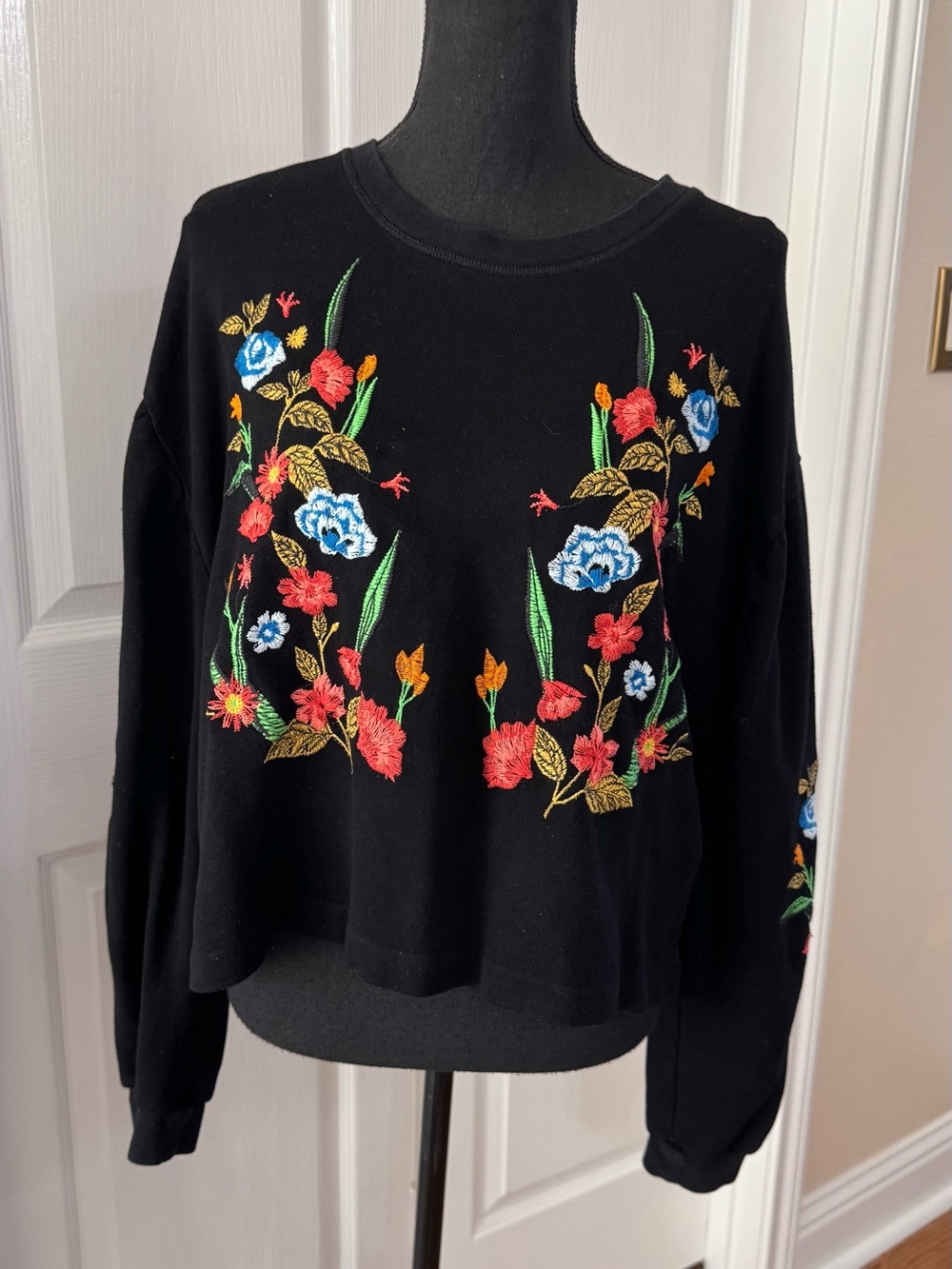 Zara Black Embroidery Floral Sweater
